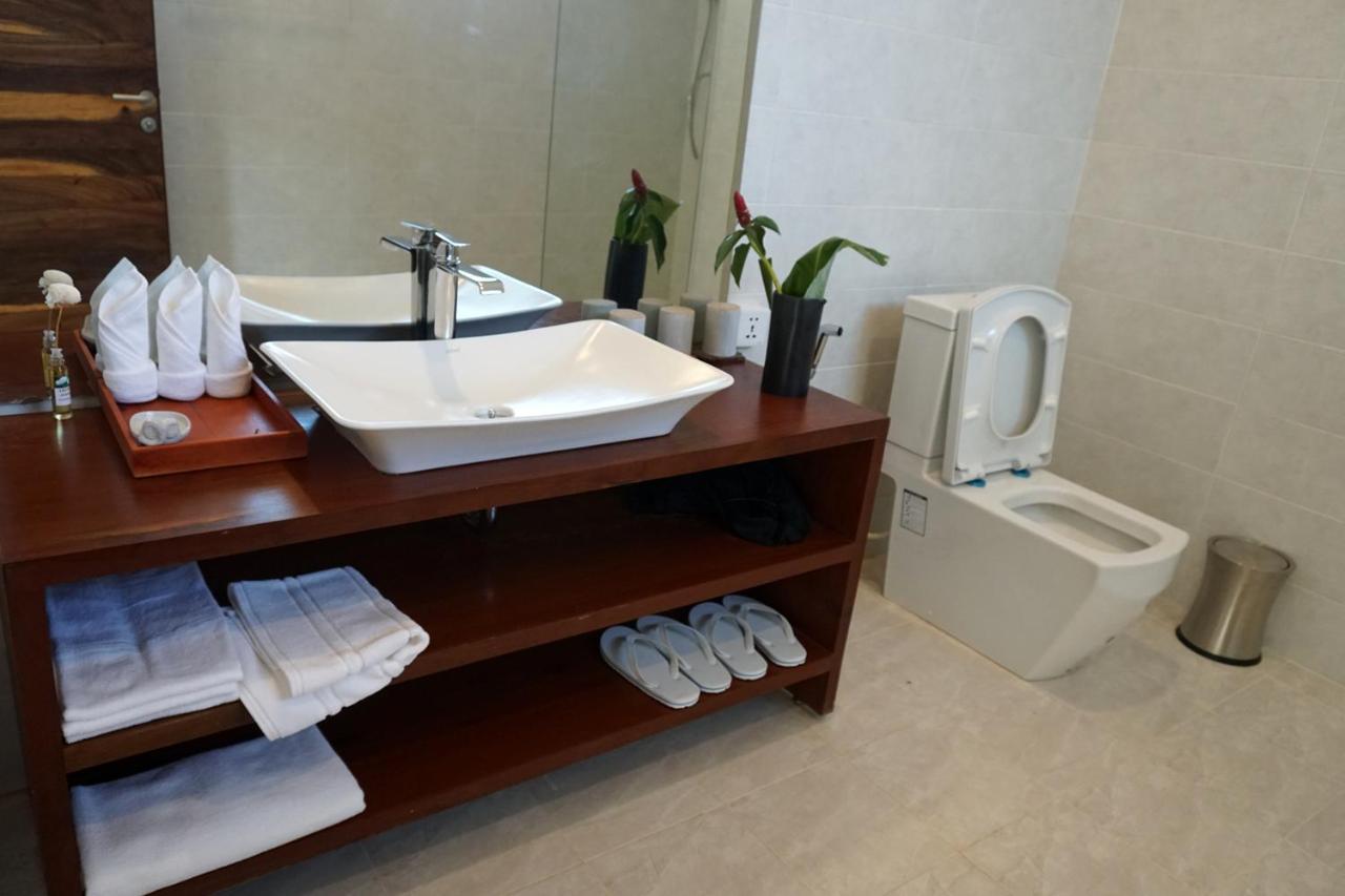Unique Private Villas 시엠리아프 외부 사진